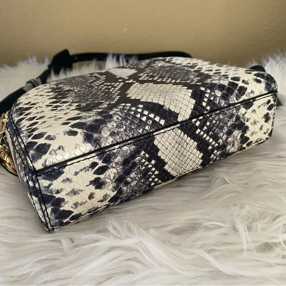 New Marc Jacob shutter Leather crossbody Bag - Picture 7 of 17